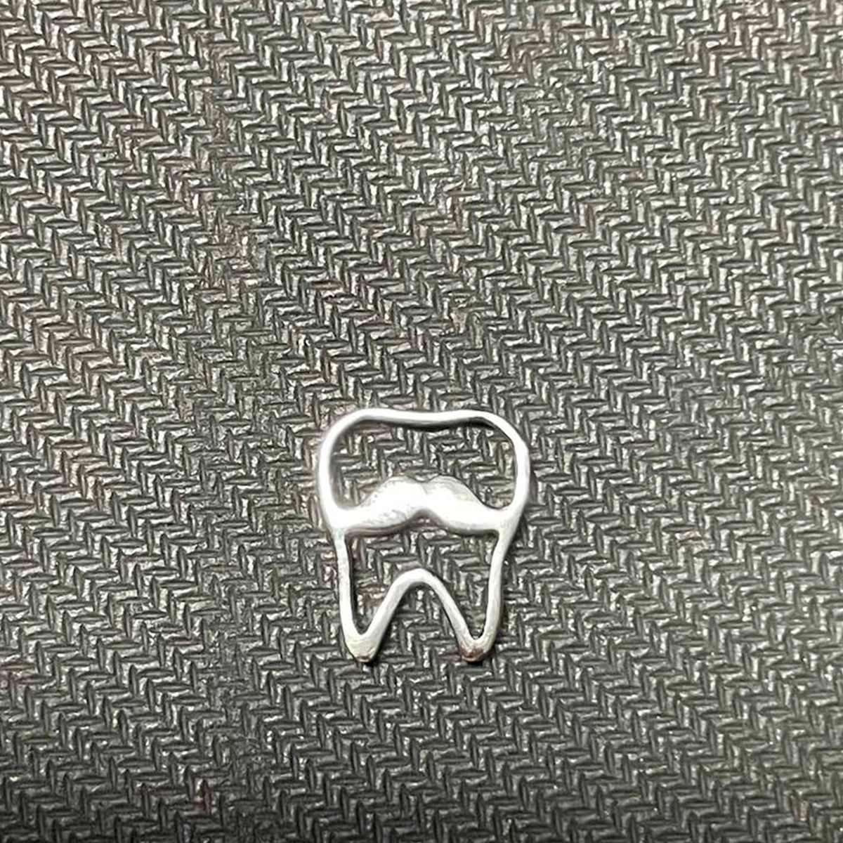 Colgante Mustachdent